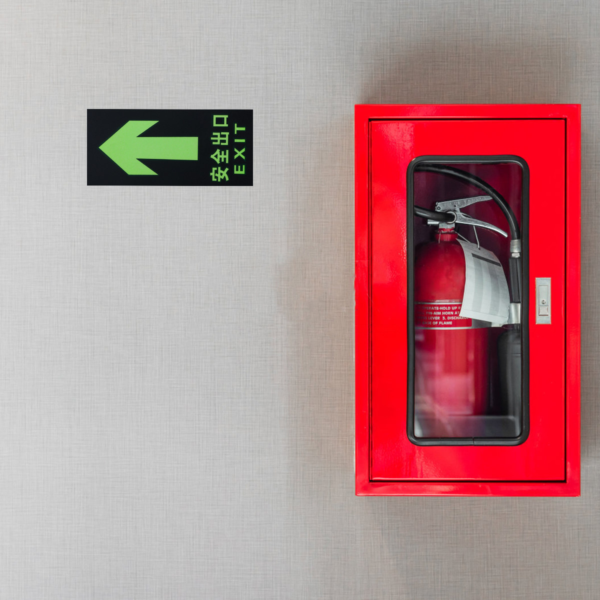 8 Peças de Adesivos Luminosos  - Emergency Exit Sign avaliação e preço